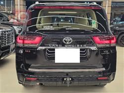 تۆیۆتا لاند کروزەر